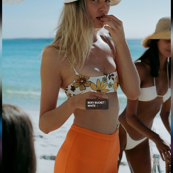 Bathing suit top only - Picture 2 of 2